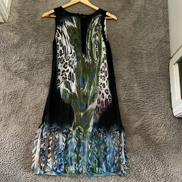 Peacock pattern dress with ruffle hem - Picture 4 of 4